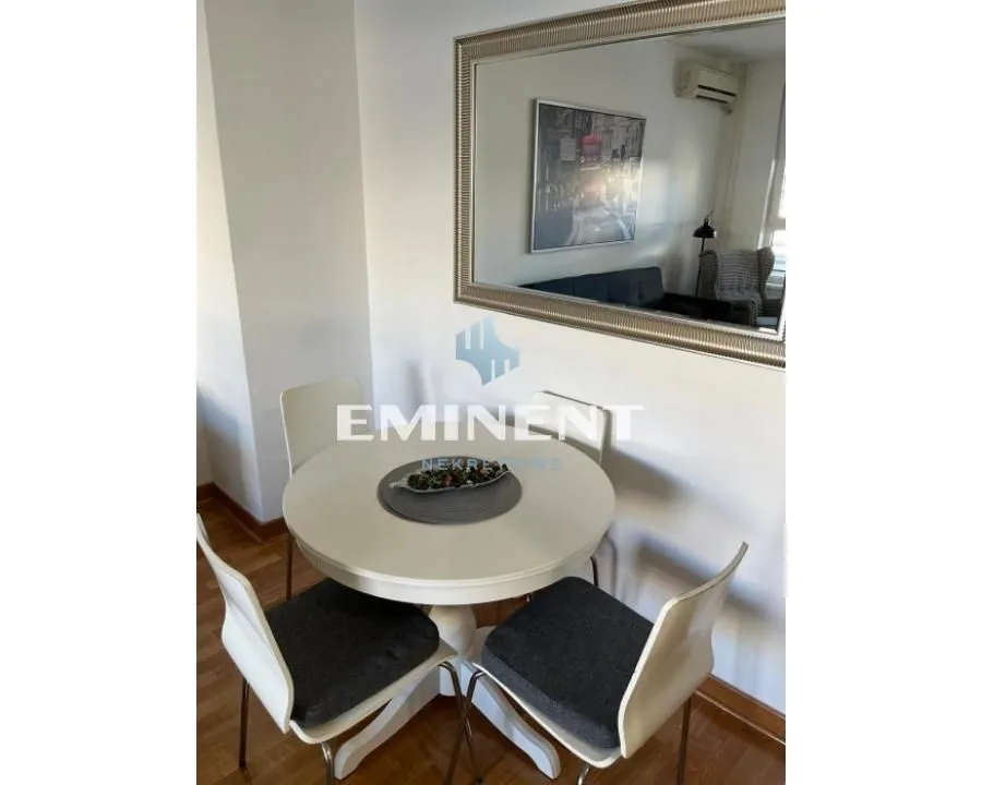 Izdavanje, stan, 41m², Novi Beograd Blok 67, Novi Beograd Sve Podlokacije