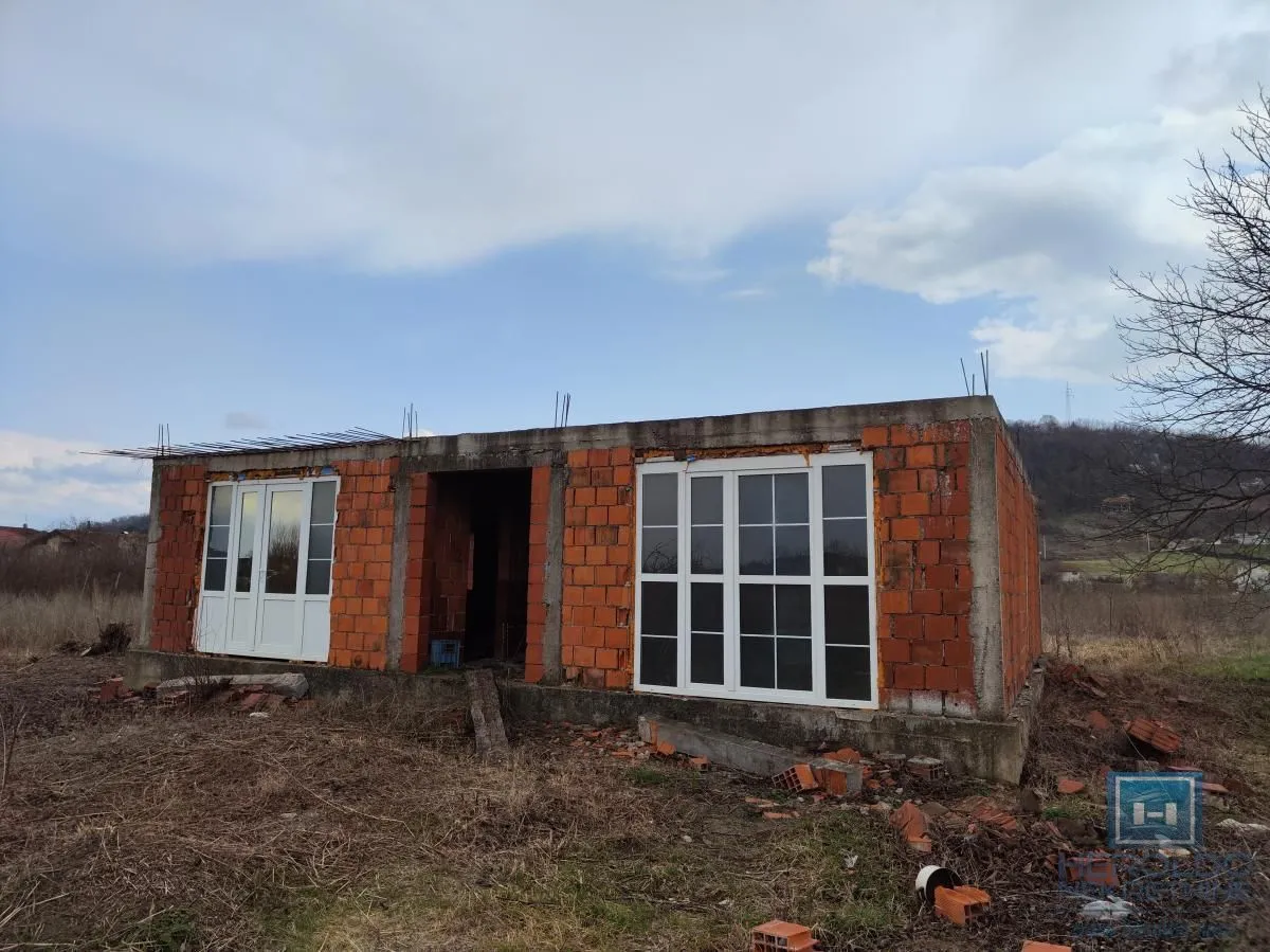 Prodaja, kuća, 100m², Crvene livade, Jagodina