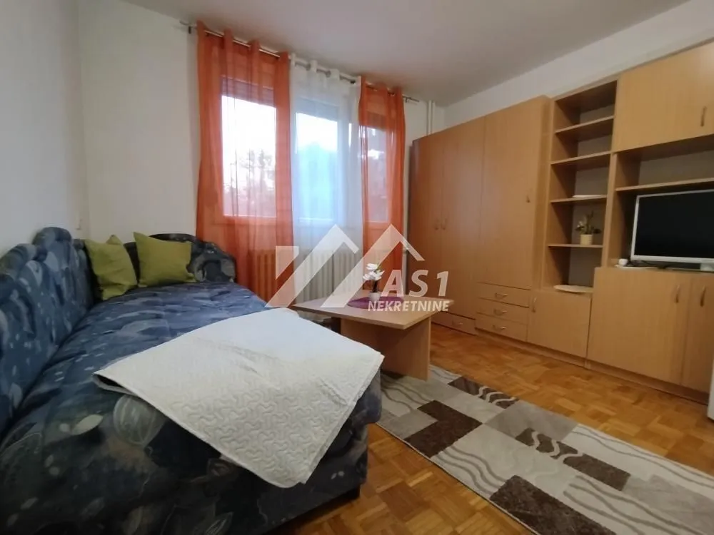 Izdavanje, dvosoban stan, 47m², Detelinara, Novi Sad Sve Podlokacije