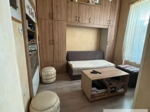 Stan in Zvezdara Sve Podlokacije