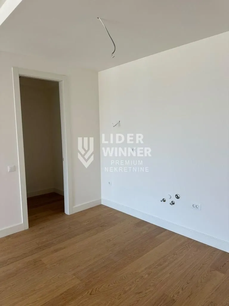 Rent, four bedroom apartment, 120m², Novi Beograd Blok 64, Novi Beograd Sve Podlokacije