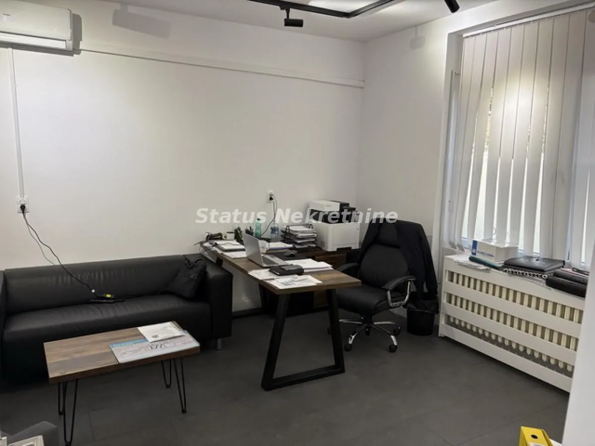 Rent, office space, 120m², Stari grad, Novi Sad