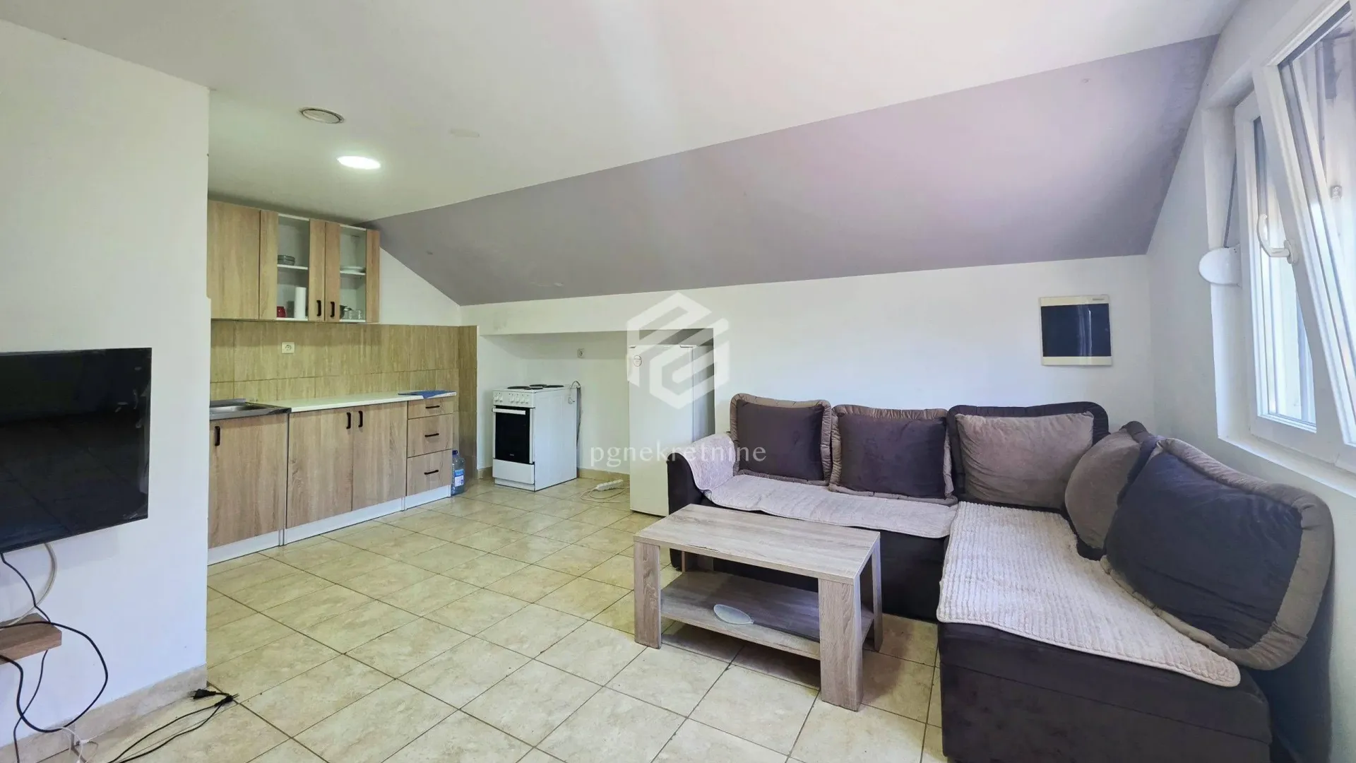 Rent, one bedroom apartment, 45m², Momišići, Podgorica