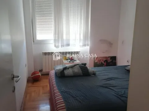Rent, one bedroom apartment, 45m², Šumice, Beograd