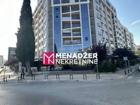 Izdavanje, trosoban stan, 105m², Preko Morače, Podgorica