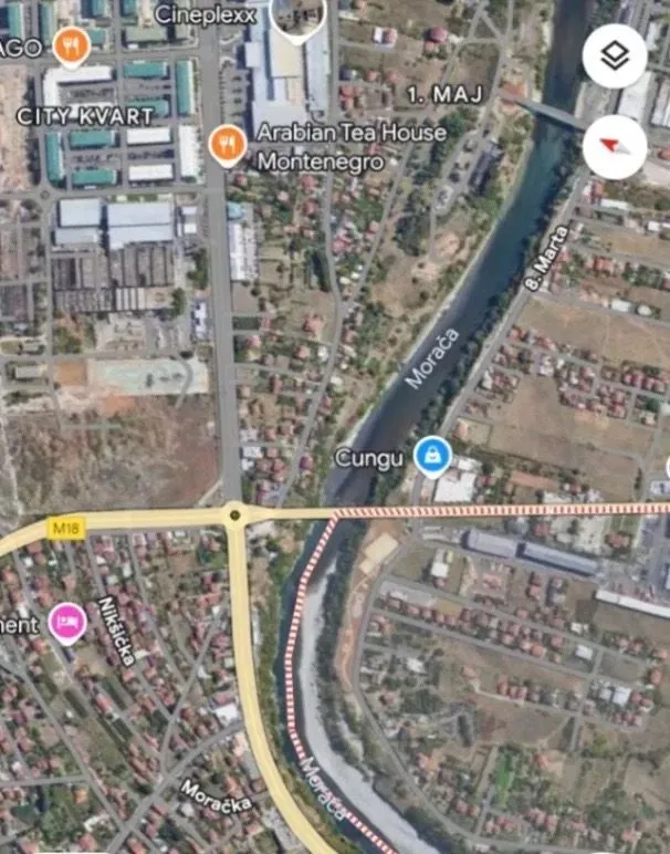 Satelitski snimak lokacije sa označenim položajem nekretnine.