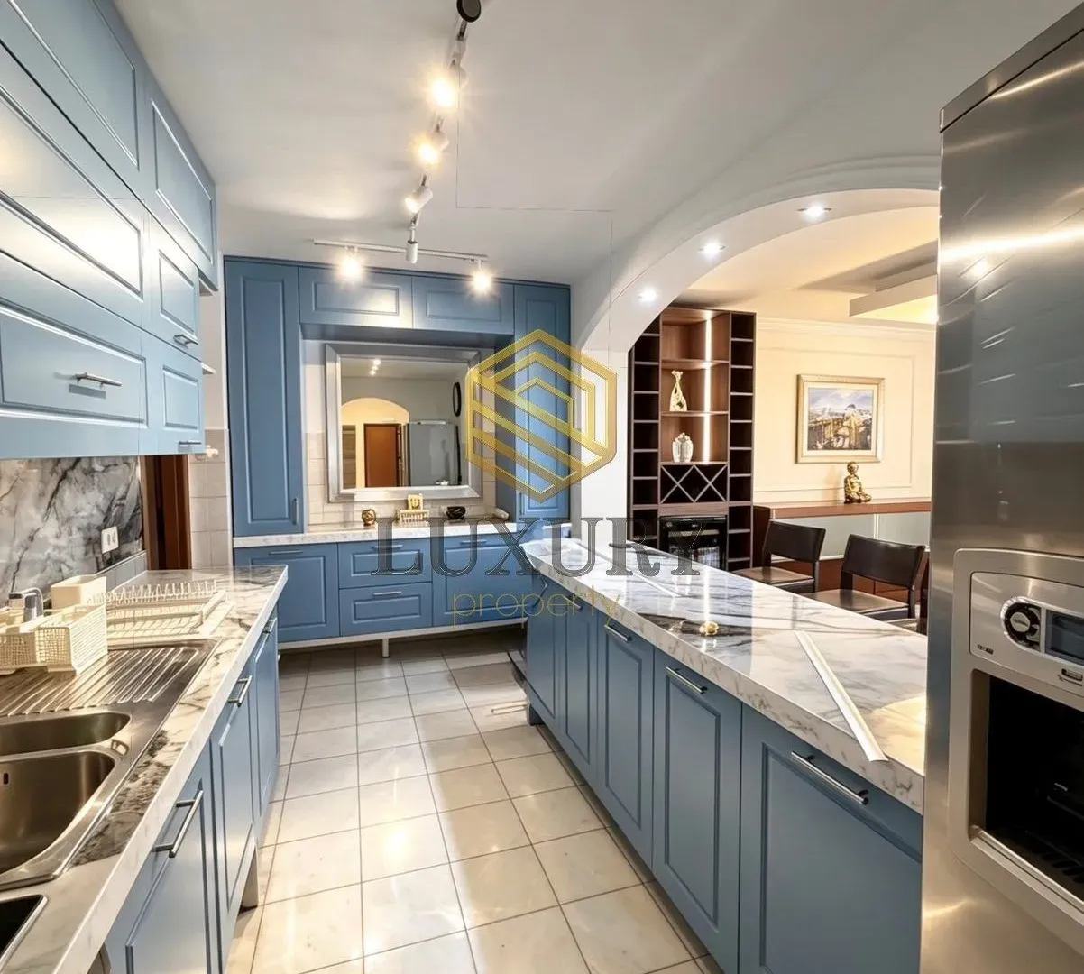 Rent, three bedroom apartment, 215m², Centar, Podgorica
