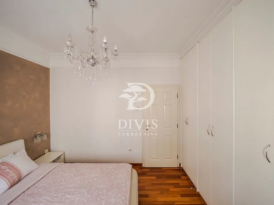 Rent, four bedroom apartment, 107m², Slavija, Vračar Sve Podlokacije