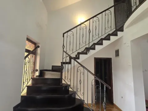 Izdavanje, kuća, 280m², Zabjelo, Podgorica - image 3