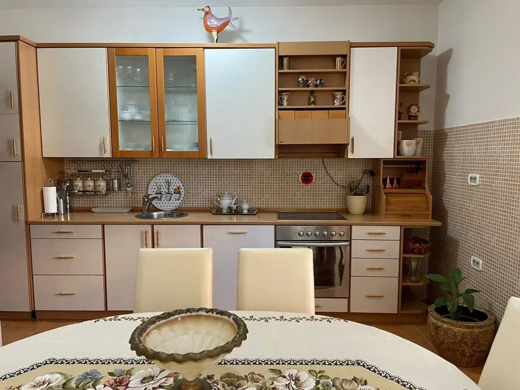 Rent, three bedroom apartment, 100m², Gorica C, Podgorica