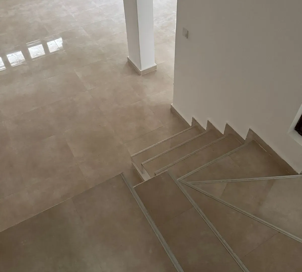 Rent, house, 500m², Stari Aerodrom, Podgorica