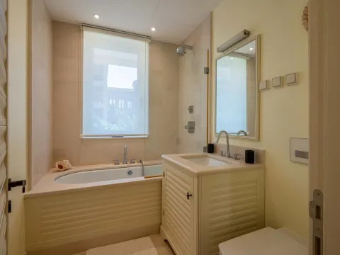 Prodaja, dvosoban stan, 121m², Porto Montenegro, Tivat - image 14