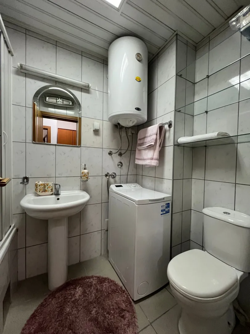 Izdavanje, jednosoban stan, 42m², Blok 9, Podgorica