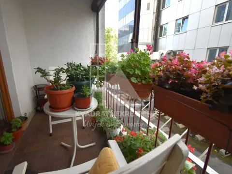 Sale, four bedroom apartment, 120m², Blok 7, Podgorica - image 26