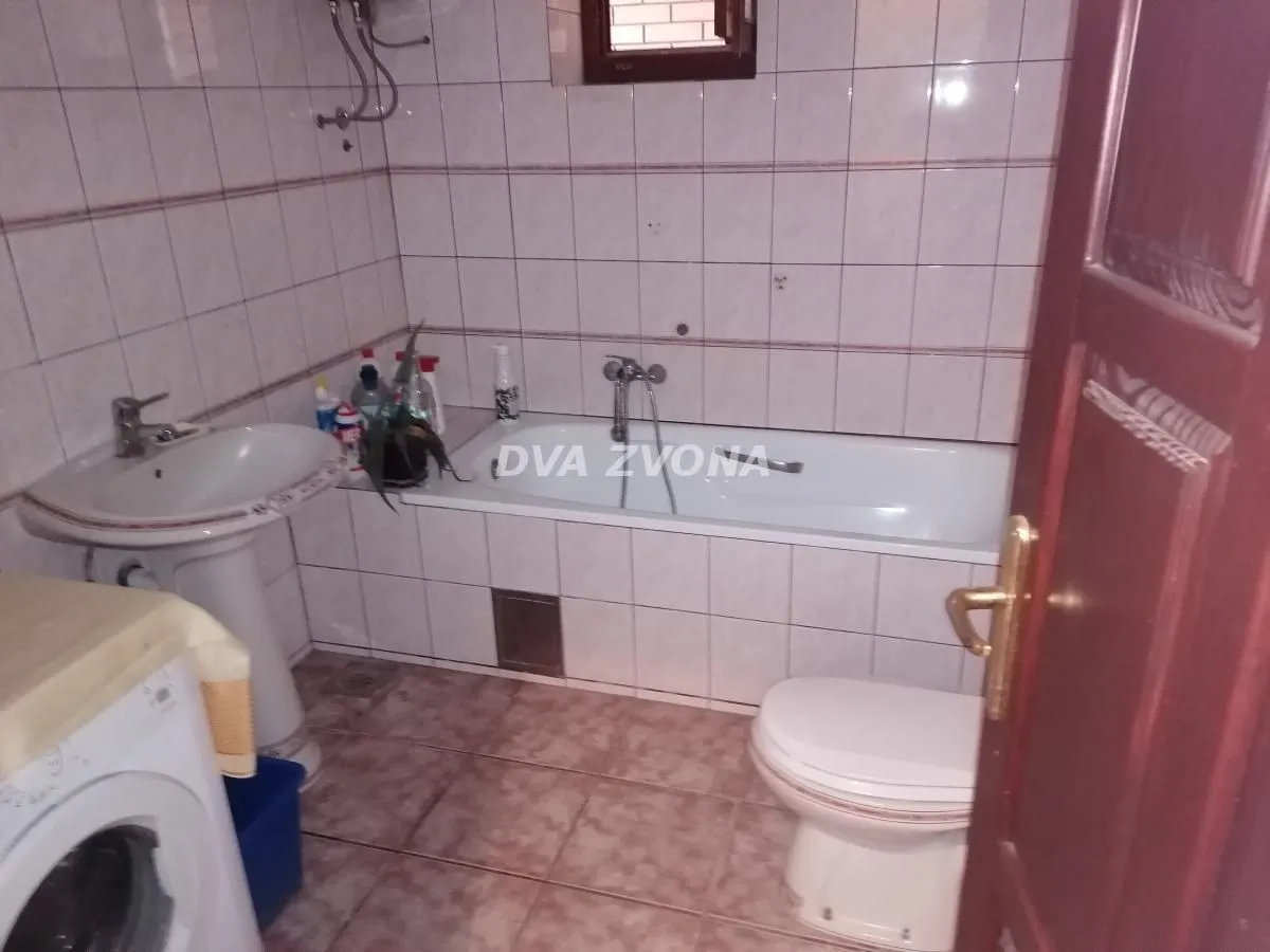 Prodaja, kuća, 300m², Telep, Novi Sad Sve Podlokacije