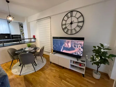 Izdavanje, dvosoban stan, 75m², Zabjelo, Podgorica - image 1