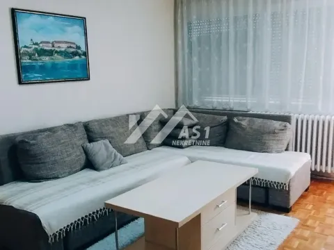 Izdavanje, trosoban stan, 74m2, Blok 8, Petrovaradin, Novi Sad Izdavanje, trosoban stan, 74m2, Blok 8, Petrovaradin, Novi Sad