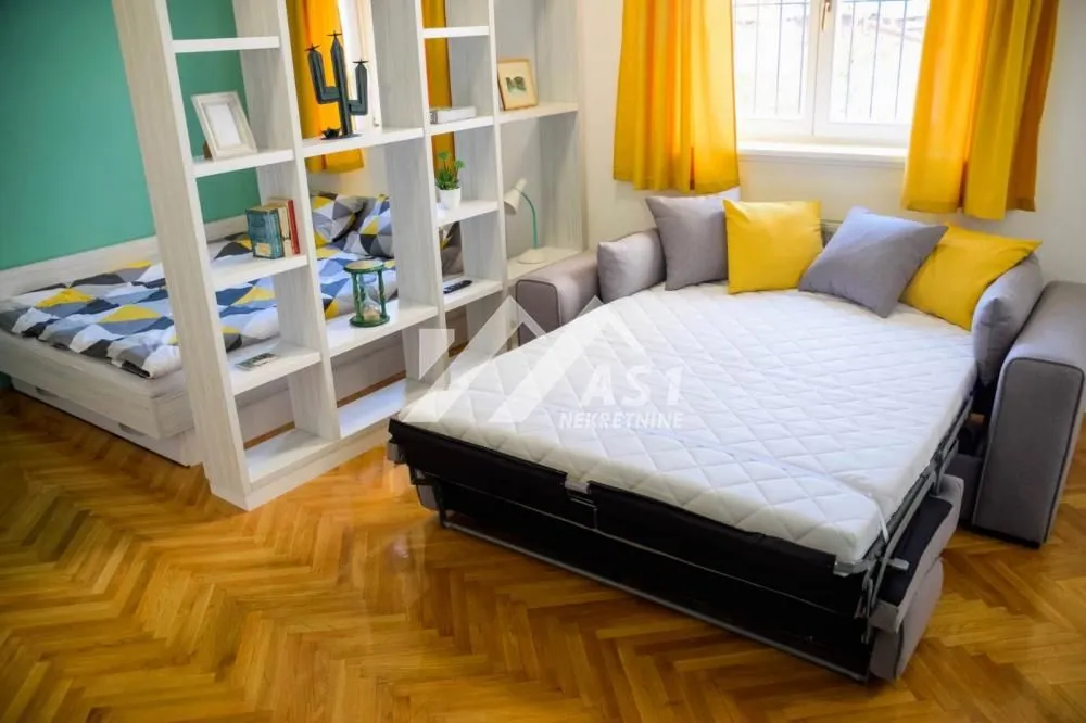 Izdavanje, jednosoban stan, 31m², Centar, Novi Sad