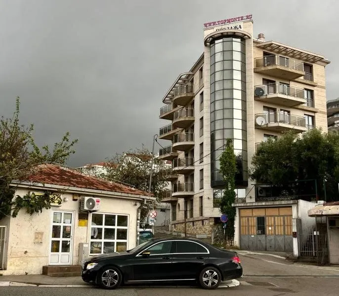 Sale, one bedroom apartment, 46m², Bečići, Budva