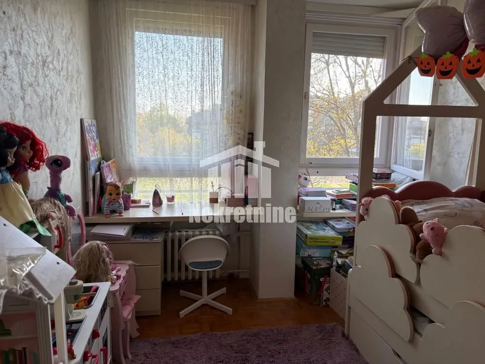 Prodaja, dvosoban stan, 62m², Galenika, Beograd