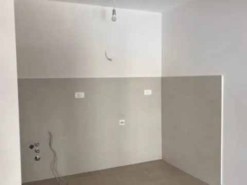 Prodaja, stan, 58m², Pobrežje, Podgorica - image 2