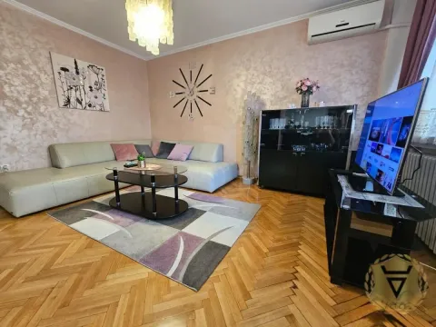 Rent, three bedroom apartment, 85m², Slavija, Vračar Sve Podlokacije