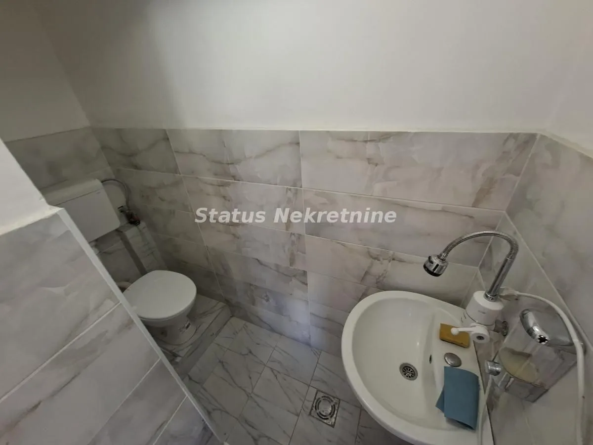 Rent, office space, 94m², Rotkvarija, Novi Sad Sve Podlokacije