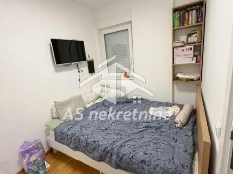 Rent, apartment, 40m², Južni Bulevar, Vračar Sve Podlokacije - image 5