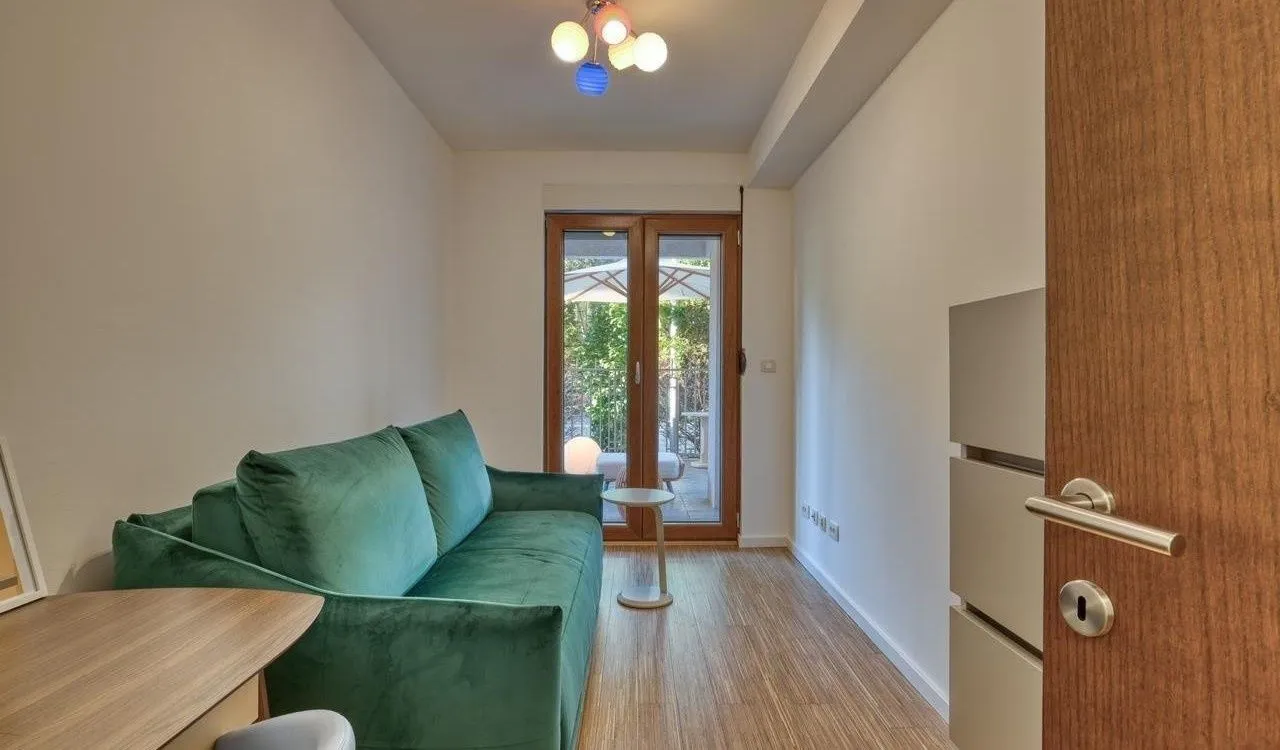 Prodaja, dvosoban stan, 90m², Gorica C, Podgorica