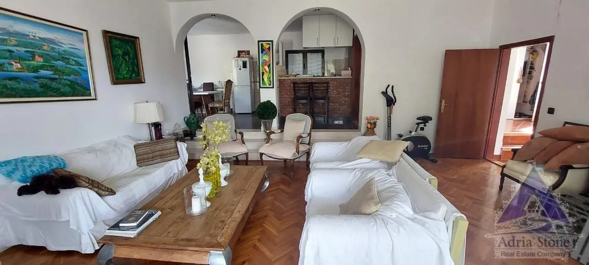 Prodaja, kuća, 225m², Seljanovo, Tivat