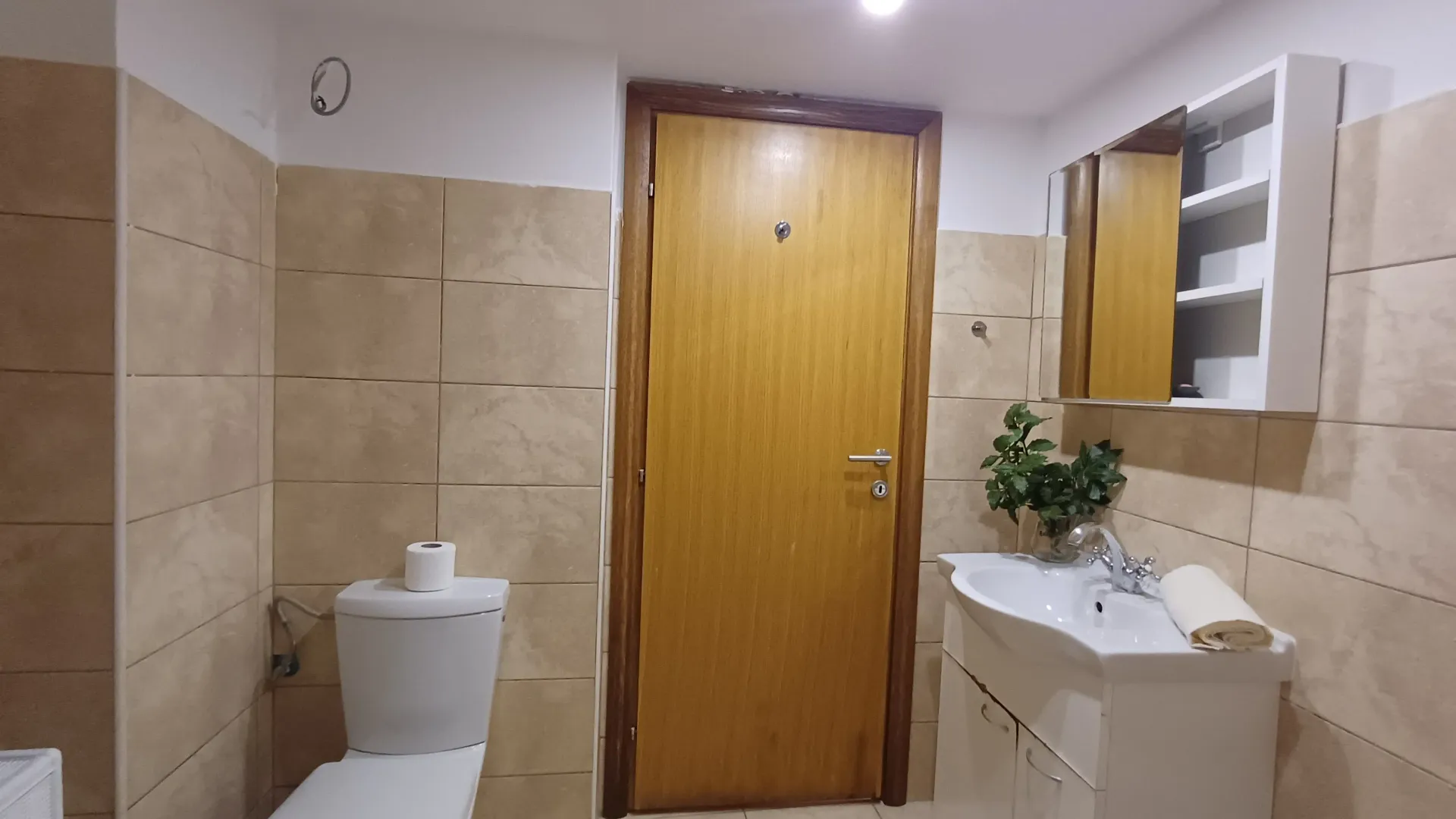 Izdavanje, jednosoban stan, 55m², Lepetani, Tivat