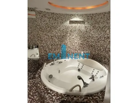 Prodaja, četvorosoban stan, 164m², Kalenić Pijaca, Vračar Sve Podlokacije - image 17