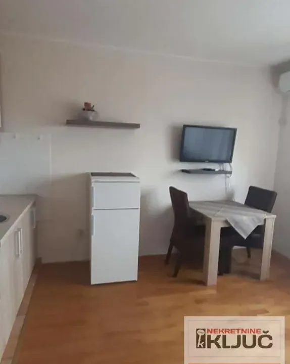Rent, studio apartment, 30m², Grbavica, Novi Sad Sve Podlokacije
