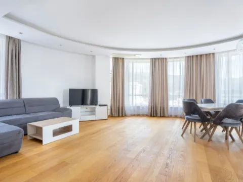 Sale, two bedroom apartment, 122m², Centar, Budva - image 2