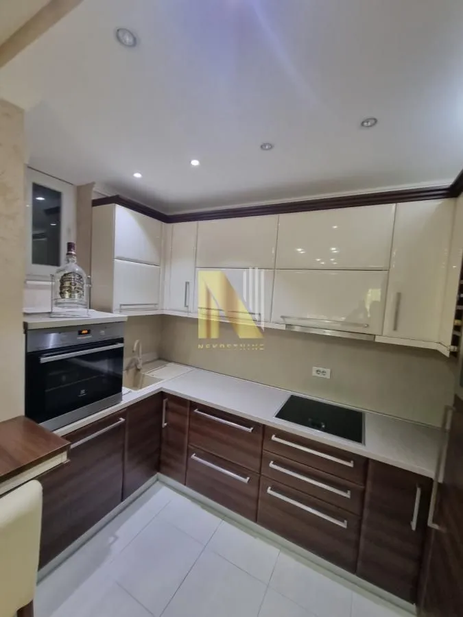 Prodaja, trosoban stan, 59m², Bulevar Evrope, Novi Sad Sve Podlokacije