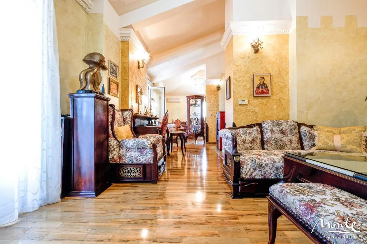 Sale, four bedroom apartment, 179m², Budva, Crna Gora