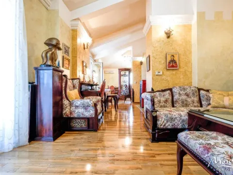 Prodaja, četvorosoban stan, 179m², Budva, Crna Gora - image 15