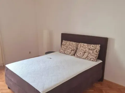 Sale, one bedroom apartment, 38m², Vračar Sve Podlokacije, Beograd