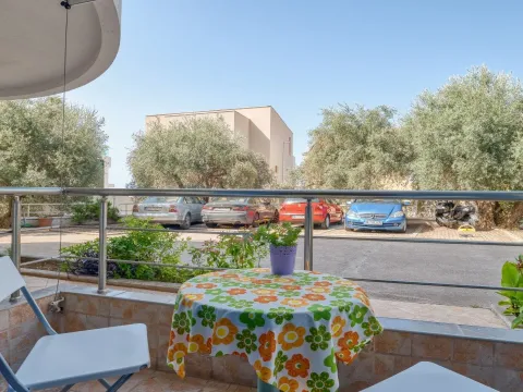 Sale, one bedroom apartment, 29m², Pržno, Budva - image 12