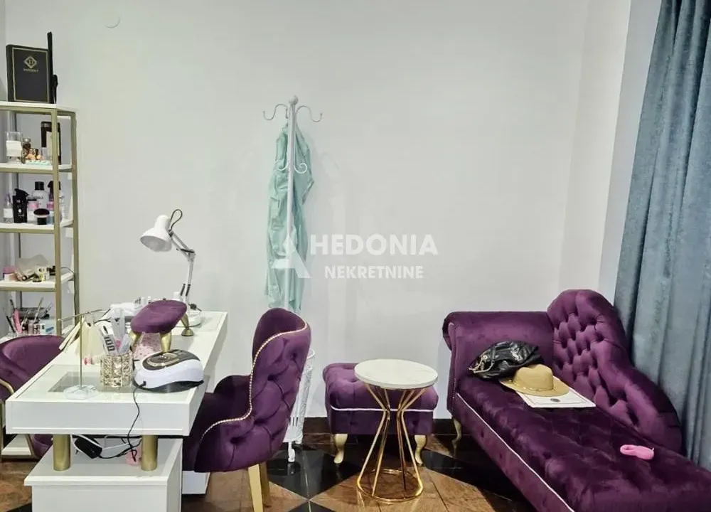 Izdavanje, poslovni prostor, 14m², Novi Beograd Sve Podlokacije, Beograd