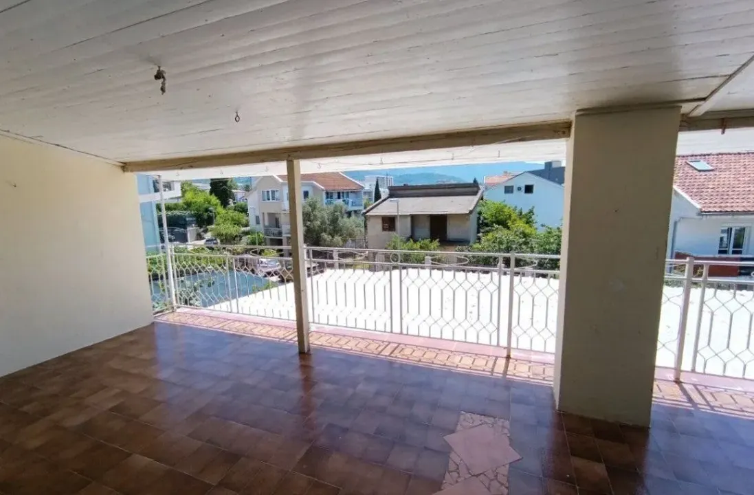 Sale, three bedroom apartment, 122m², Šušanj, Bar