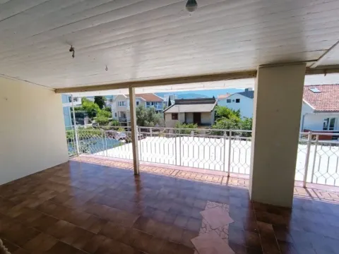 Sale, three bedroom apartment, 122m², Šušanj, Bar - image 1