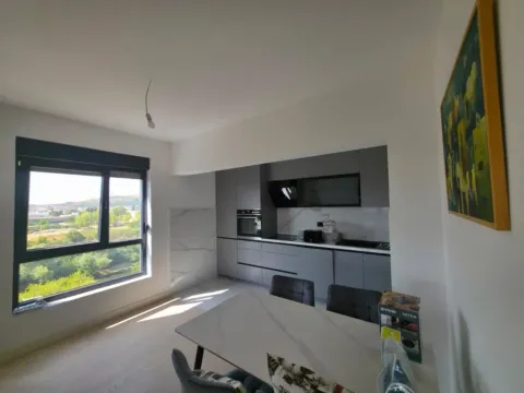 Izdavanje, dvosoban stan, 69m², Krivi Most, Podgorica - image 5