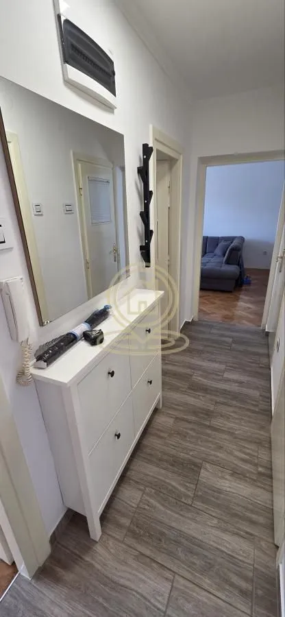 Izdavanje, dvosoban stan, 56m², Socijalno, Novi Sad Sve Podlokacije