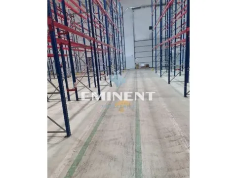 Izdavanje, poslovni prostor, 2776m², Zemun Sve Podlokacije, Beograd - image 4