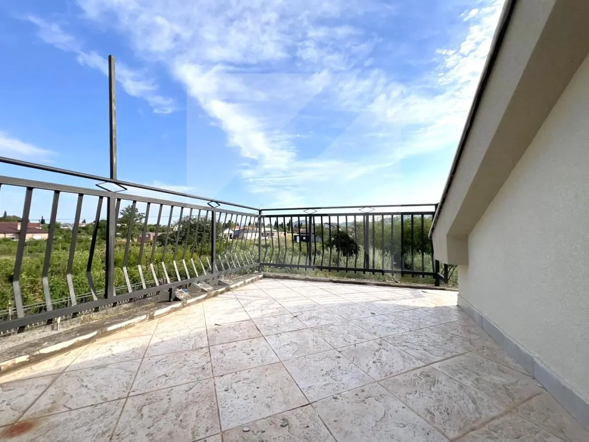 Rent, house, 80m², Gornja Gorica, Podgorica