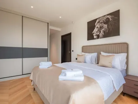 Izdavanje, kuća, 318m², Reževići, Budva - image 16