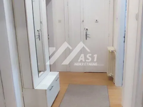 Izdavanje, trosoban stan, 72m², Bulevar Evrope, Novi Sad Sve Podlokacije - image 9