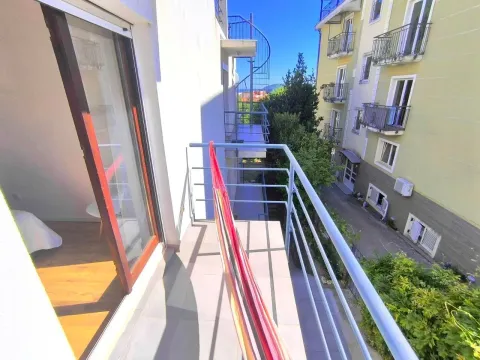 Rent, one bedroom apartment, 43m², Lazi, Budva - image 8