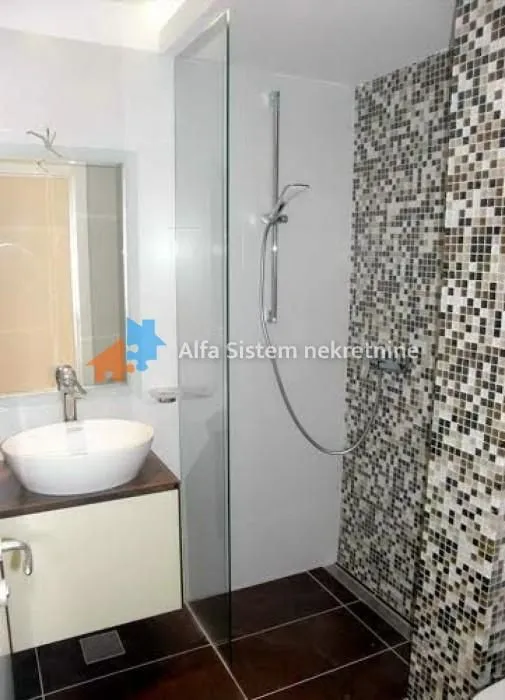 Rent, four bedroom apartment, 170m², Kalenić Pijaca, Vračar Sve Podlokacije
